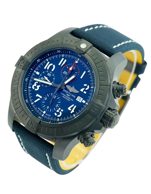Breitling Super Avenger V13375 Image 2